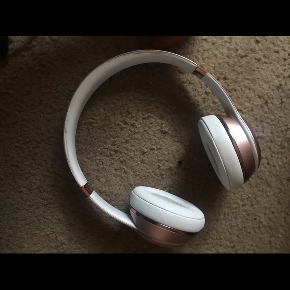 Beats Solo 3 Wireless - Picture 4 of 5